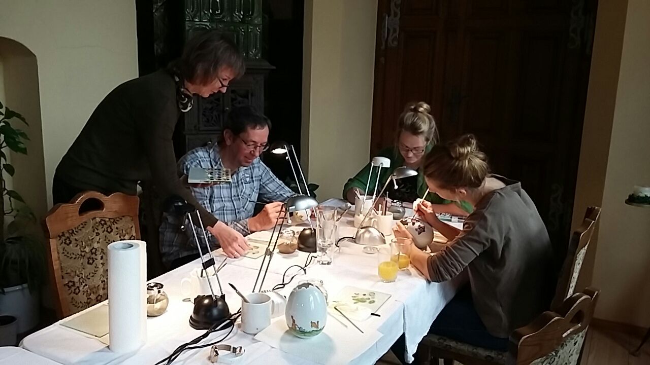 Kurs Porzellanmalerei mit Frau Leesch aus Radebeul