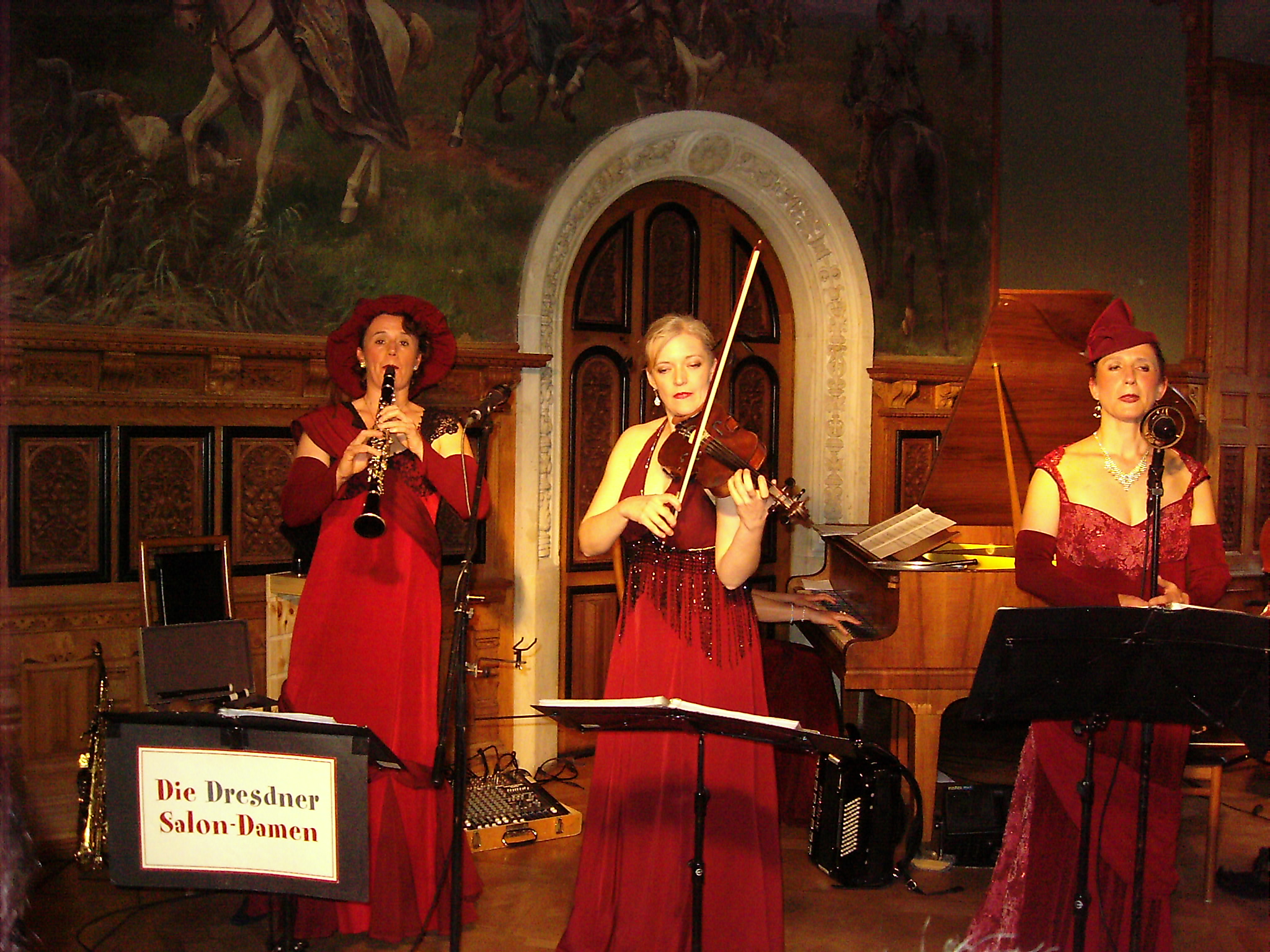 Dresdner Salon-Damen