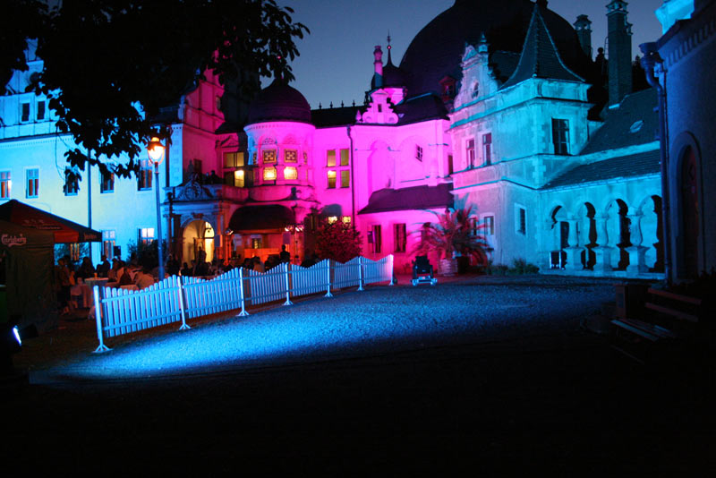 Start 01 - Schloss bei Nacht